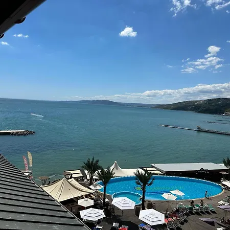 Sweet Black Sea View Lägenhetshotell